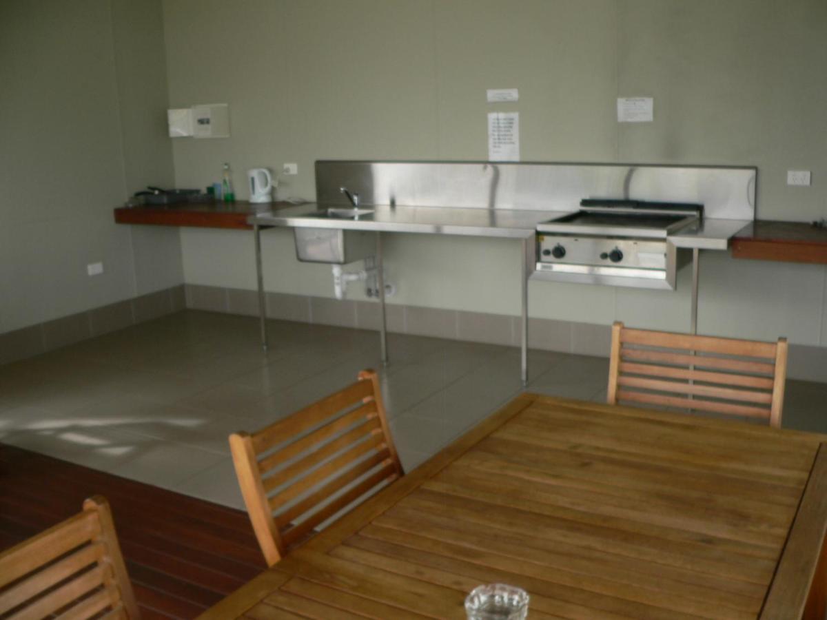 Chinchilla Tourist Park Hotel Ngoại thất bức ảnh