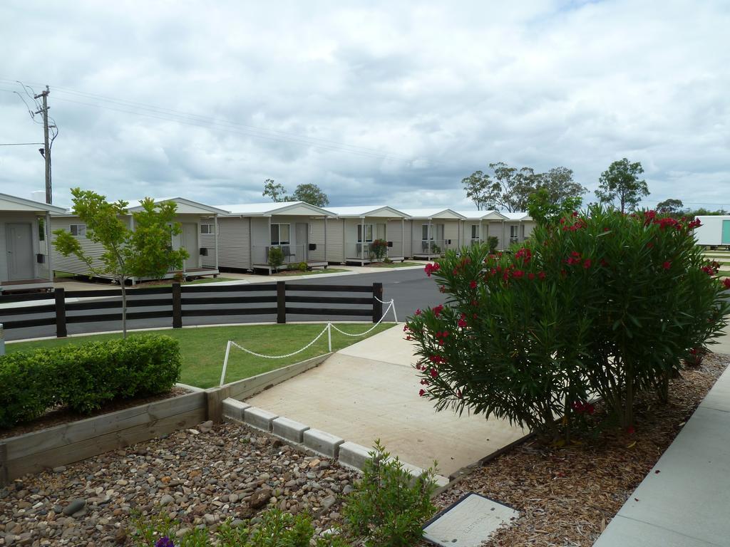 Chinchilla Tourist Park Hotel Ngoại thất bức ảnh