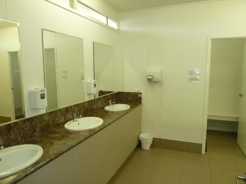 Chinchilla Tourist Park Hotel Ngoại thất bức ảnh